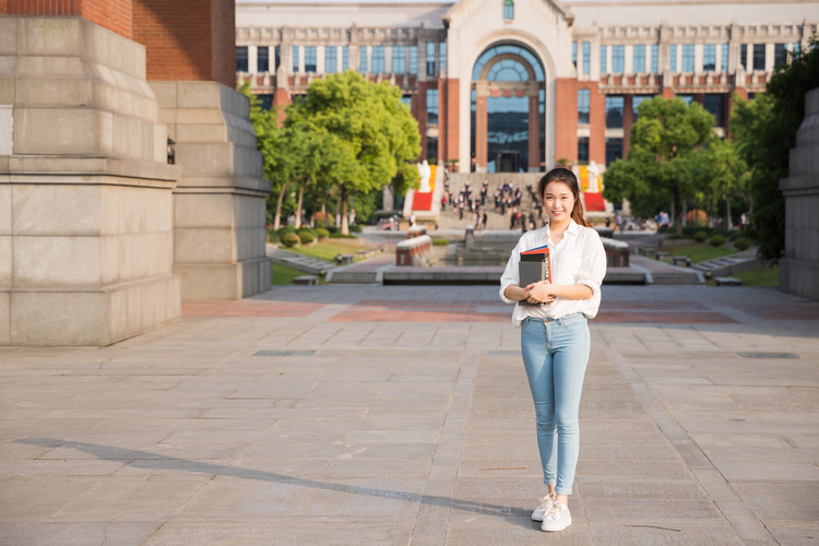 护理学院有哪些学校_护理学院有哪些学校校徽