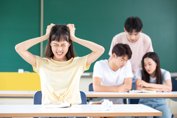 资阳希望汽车职业学院学院环境_资阳希望汽车职业学院学生坠楼事件