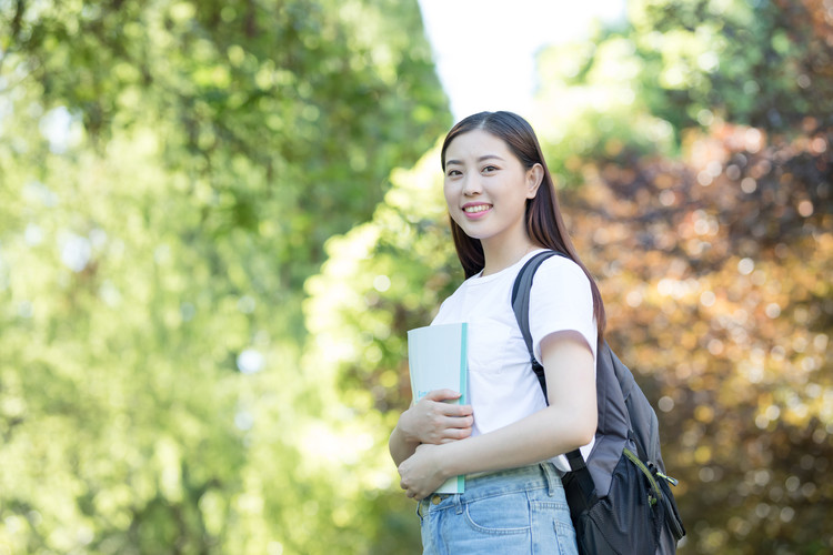 初中技校学什么专业好_初中去技校学什么最好