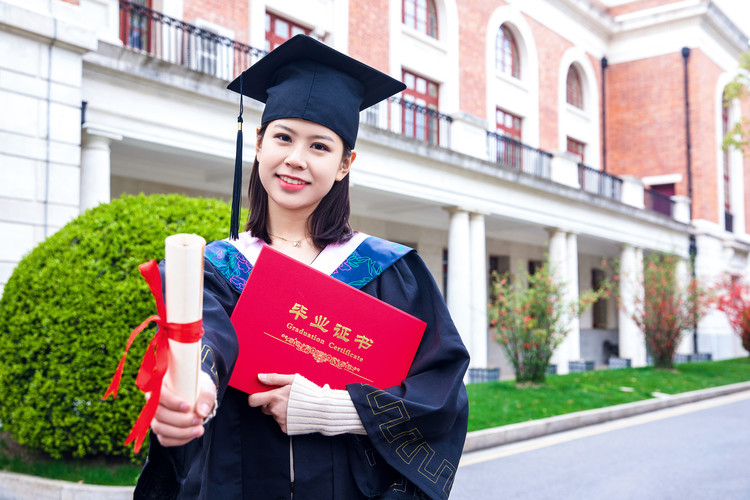 初中毕业到成都读什么职高好_初中毕业到成都读什么学校好